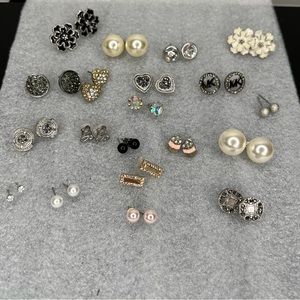 Set of 20 Stud Earrings